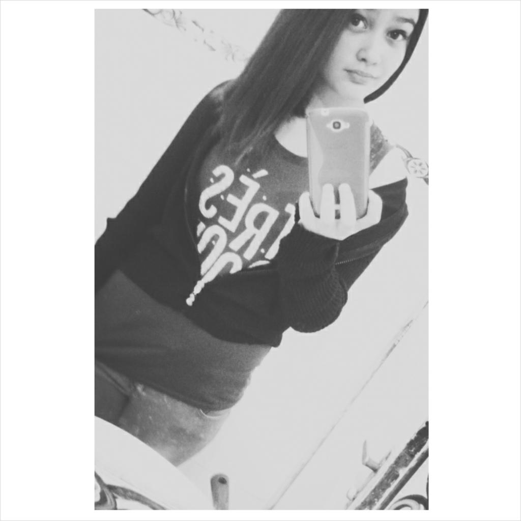 aburrimiento total._. (sigueme y yo te sigo :D)
