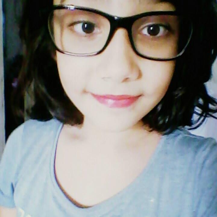 mariaelisasilv0's profile picture. gosto de ler livros , amo filmes de terror e humor ,e os meus preferidos são Olhos famintos , a morte do demônio e Sobrenatural