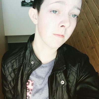 Hillary Marie. 18. New York.