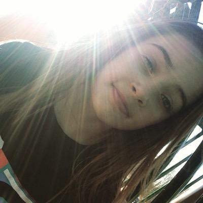 Im a girl! i keep it 100%! Im a fan girl!
