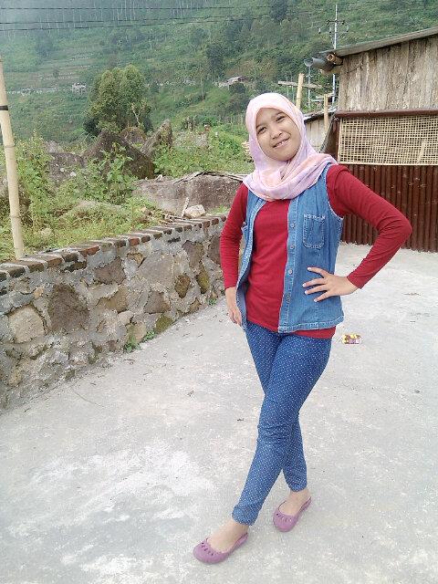 SHS 1 Kedunggalar • X IIS3 •3155886f                                          My twin @dikaayu_