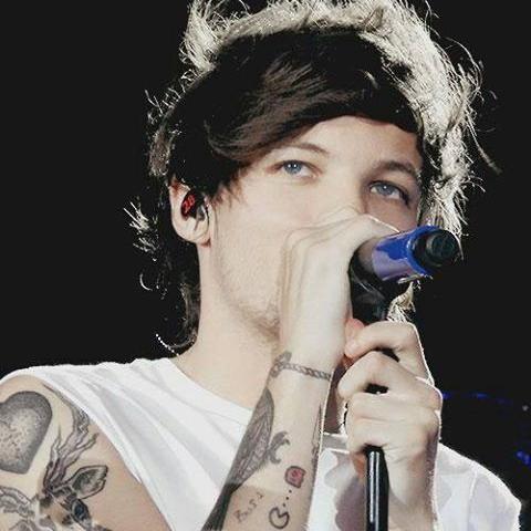 †♡DIRECTIONER♡∞Algun dia alguien te abrazara tan fuerte que todas tus partes rotas se juntaran de nuevo'~One Direction, sigo esperando ese abrazo:')