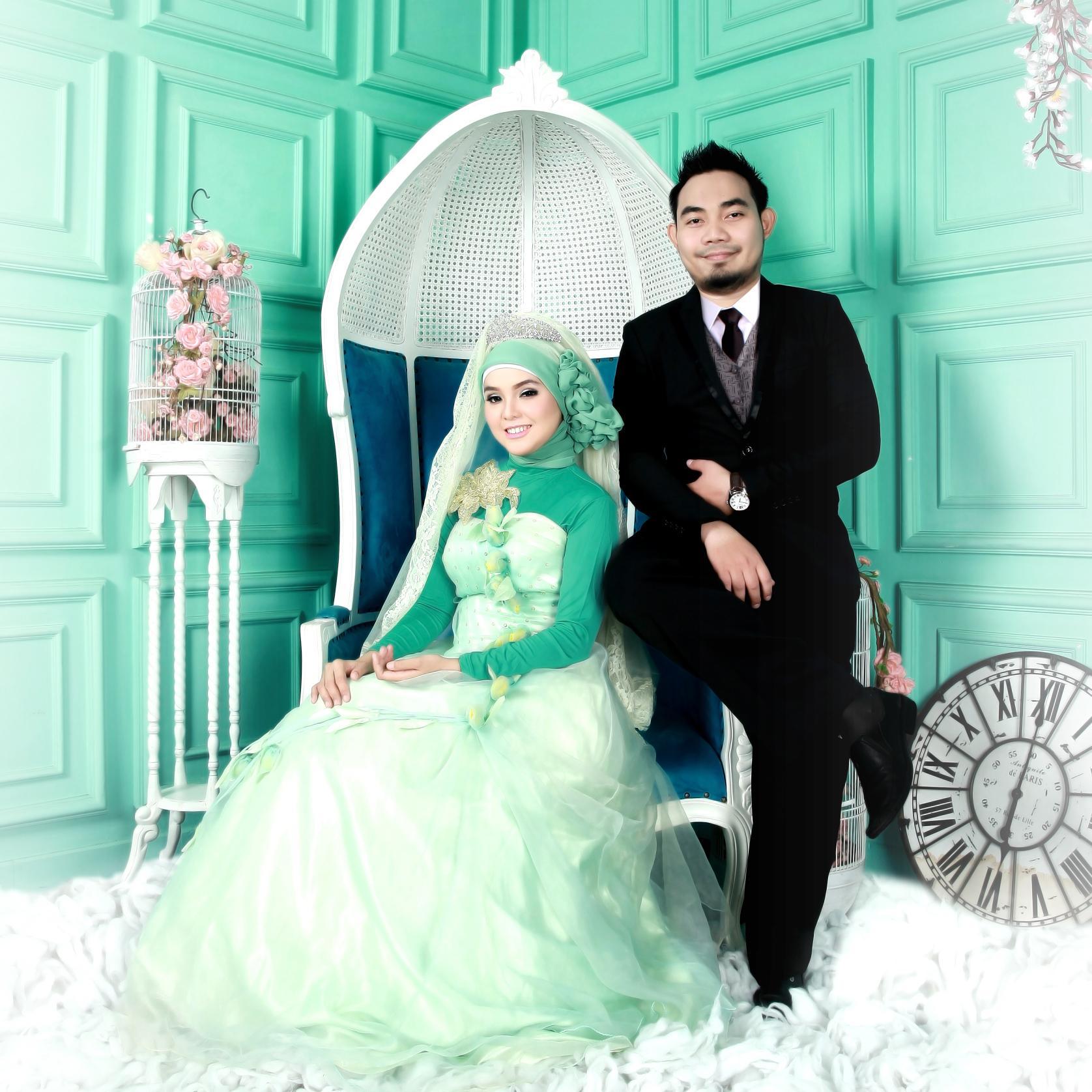 Kami Menyediakan Jasa Foto Pre Wedding yang unik dan bagus, Untuk pertanyaan dan pemesanan, silahkan hubungi Tim Marketing kami : 021-99907662 / 0812-8777-0799