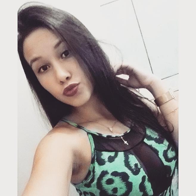 Acredite na força dos seus sonhos ,Deus é justo e não colocaria em seu coração um desejo impossível de ser realizado''
