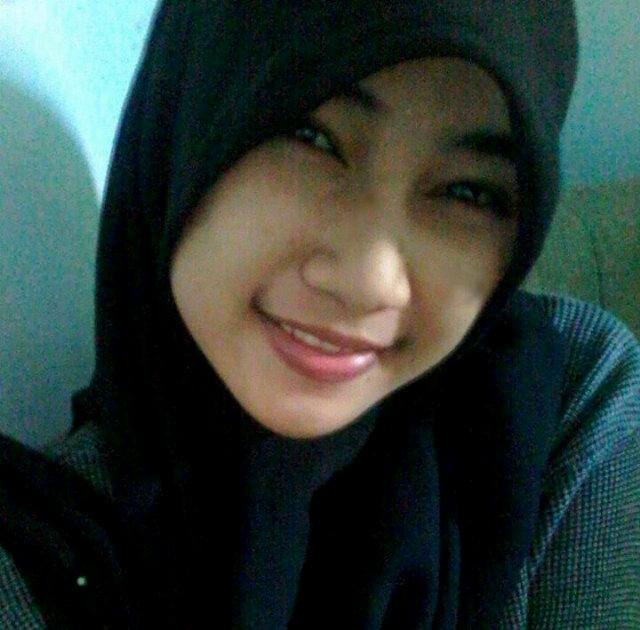 Selalu optimis melakukan apa yang sedang dilakukan//R_shop beauty ♥menyediakan berbagai fashion celana,baju,sepatu,tas(silahkan order) MURMER!☺
