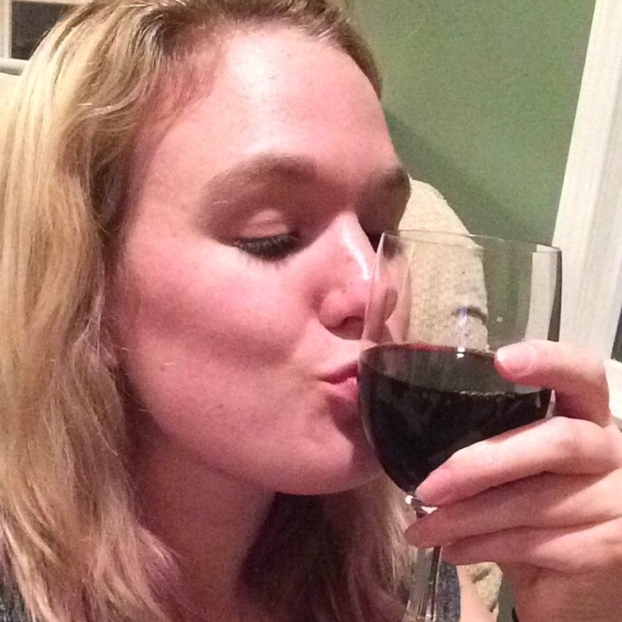 LeeshaBoBeesha's profile picture. word.