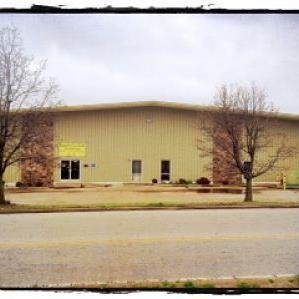 New & consignment furniture warehouse located in Memphis, TN.