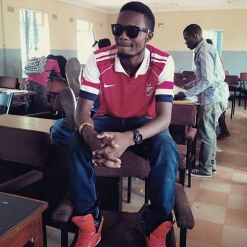 R n B artist, n producer @ Divine Sounds, Muzik z lyf, we use t to the Glory of God, No Jesus No Life !!!!