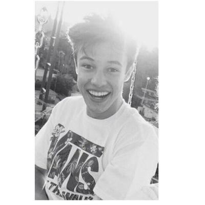 I've fallen for your eyes, but they don't know me yet