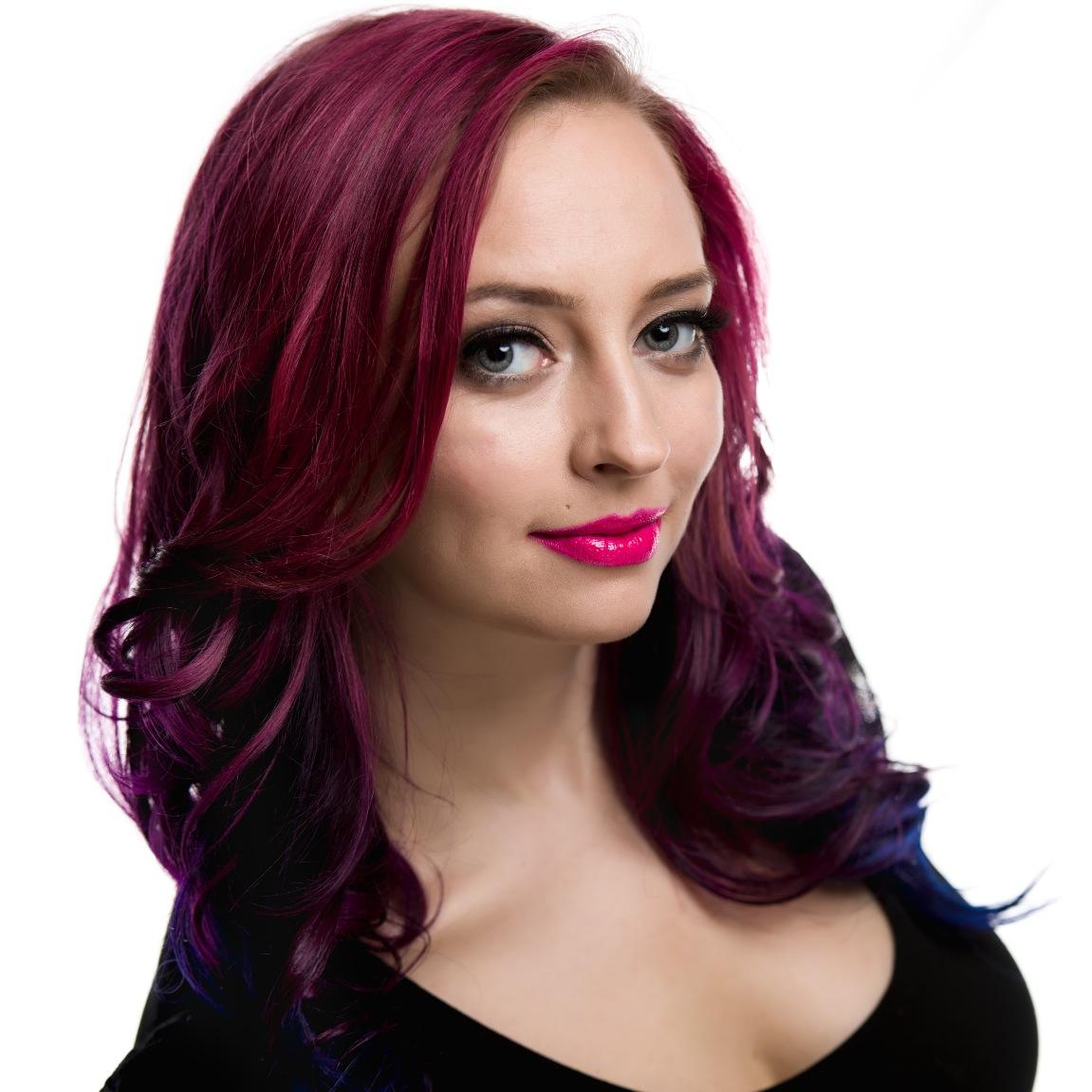 muahannahgrace's profile picture. A professionally certified make up artist, specializing in airbrush make up and hair styles.