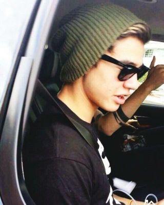 Fuck bio. I need Calum's follow.
