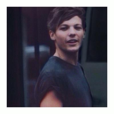 please follow @hashtonxox cause she followed you and if you want a follow back just ask