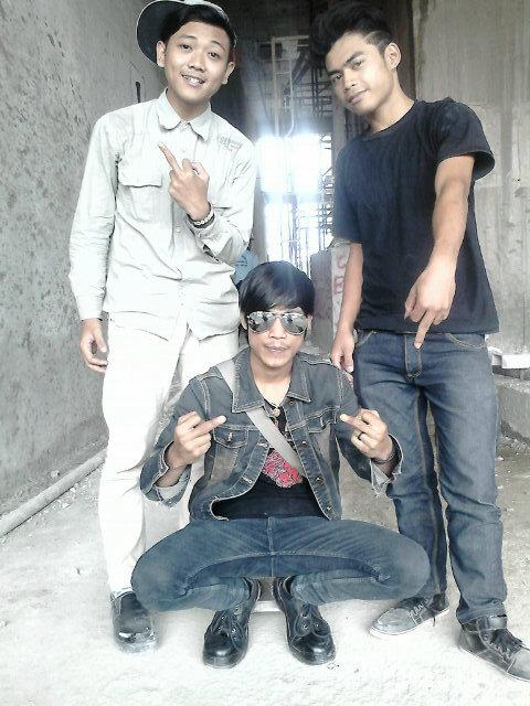 AzzurraMelodyc's profile picture. Maju Dan Terus Bersinar 


Si 
Bunga Hitam