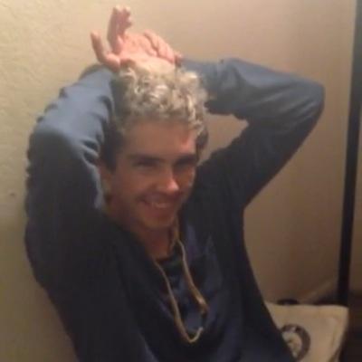 TarantulaTheatr's profile picture. Music guy.