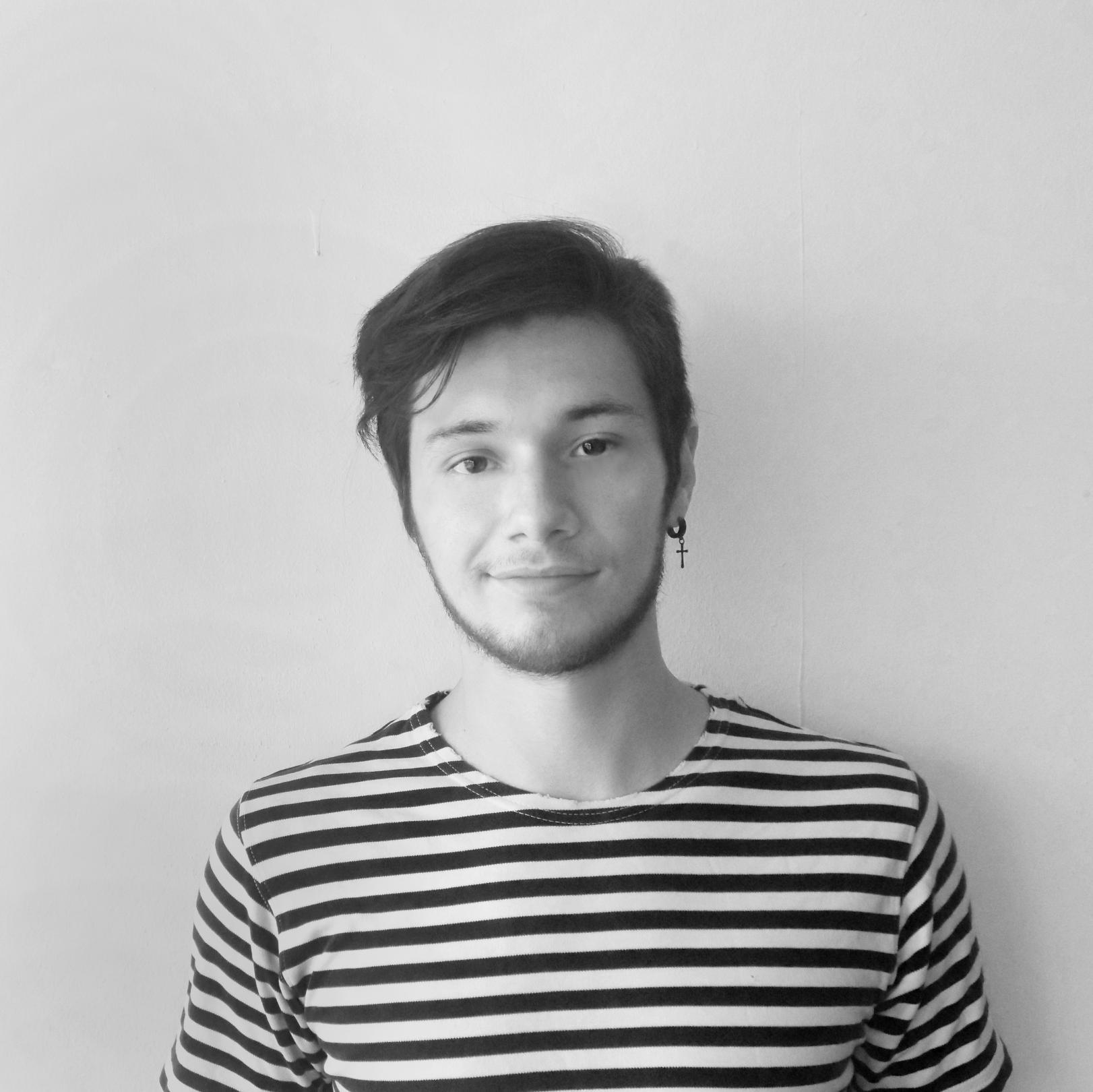 CrisVrs's profile picture. Arquitecto tesista de magister en patrimonio, en ocasiones saco fotos aquí  https://t.co/m1NVOQALDO