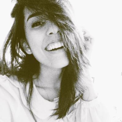 adrielyquadros's profile picture. 