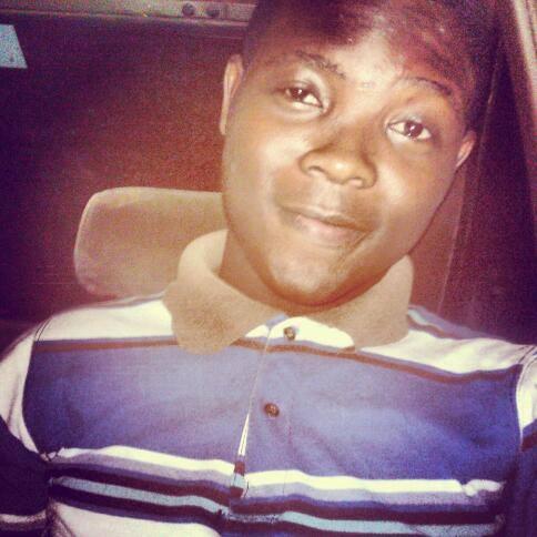 Am a sculptural artist, d guy y'all gon look up to... Hit the follow button and request for a follow back....#freeMan