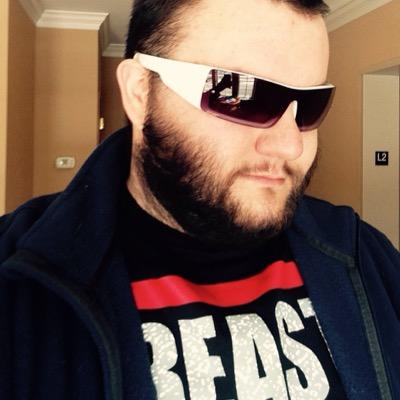Casual and Competitive Gaming on Xbox One at the moment. Come support the stream https://t.co/5egWl602lT.