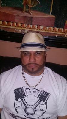 PenuelasE's profile picture. 