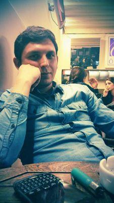 zksntrk's profile picture. 