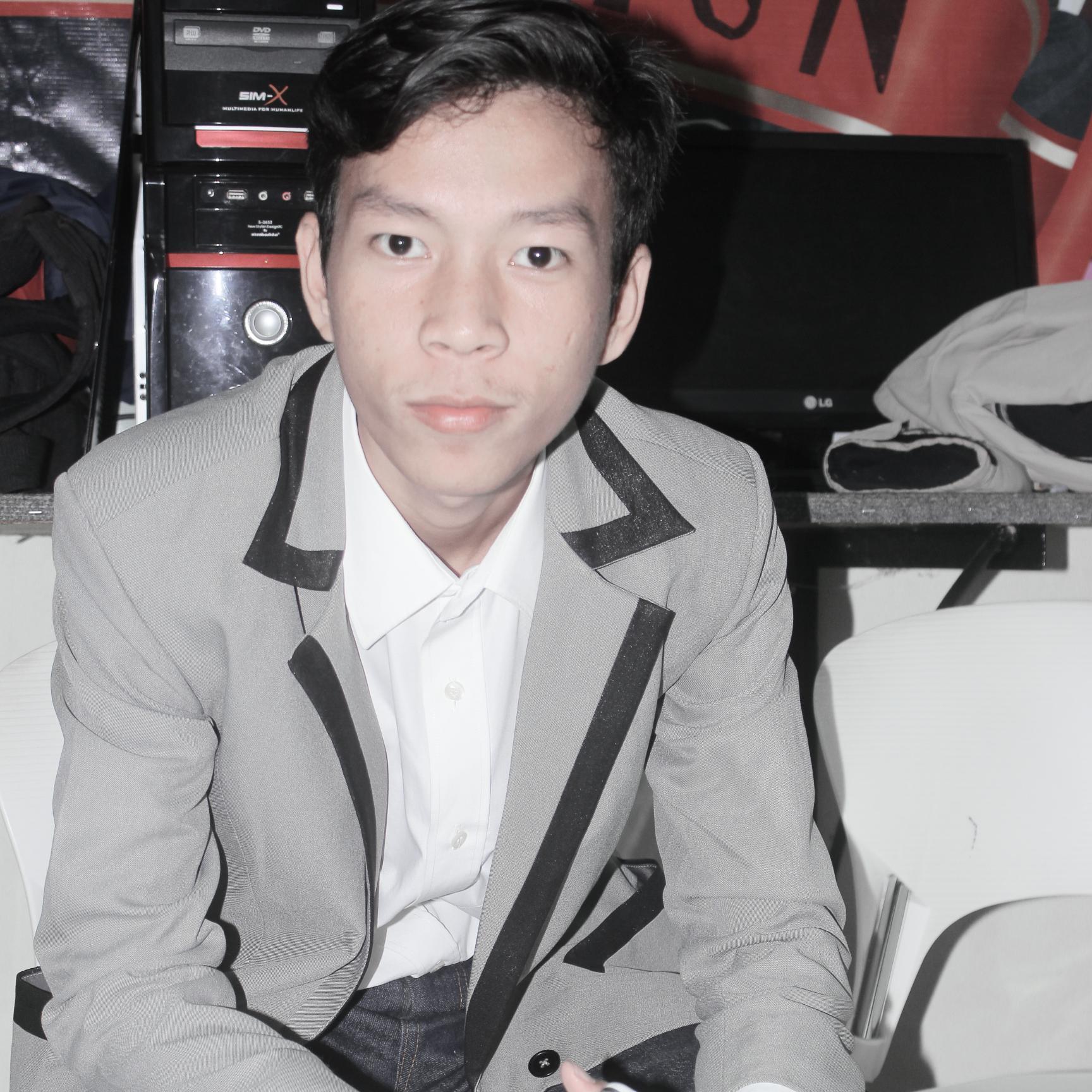 tetap semangat untuk menghadapi apapun | 31 desember 1997 | Capricorn | smp 20 Bekasi | SMK BPSK II JKT | Broadcasting |