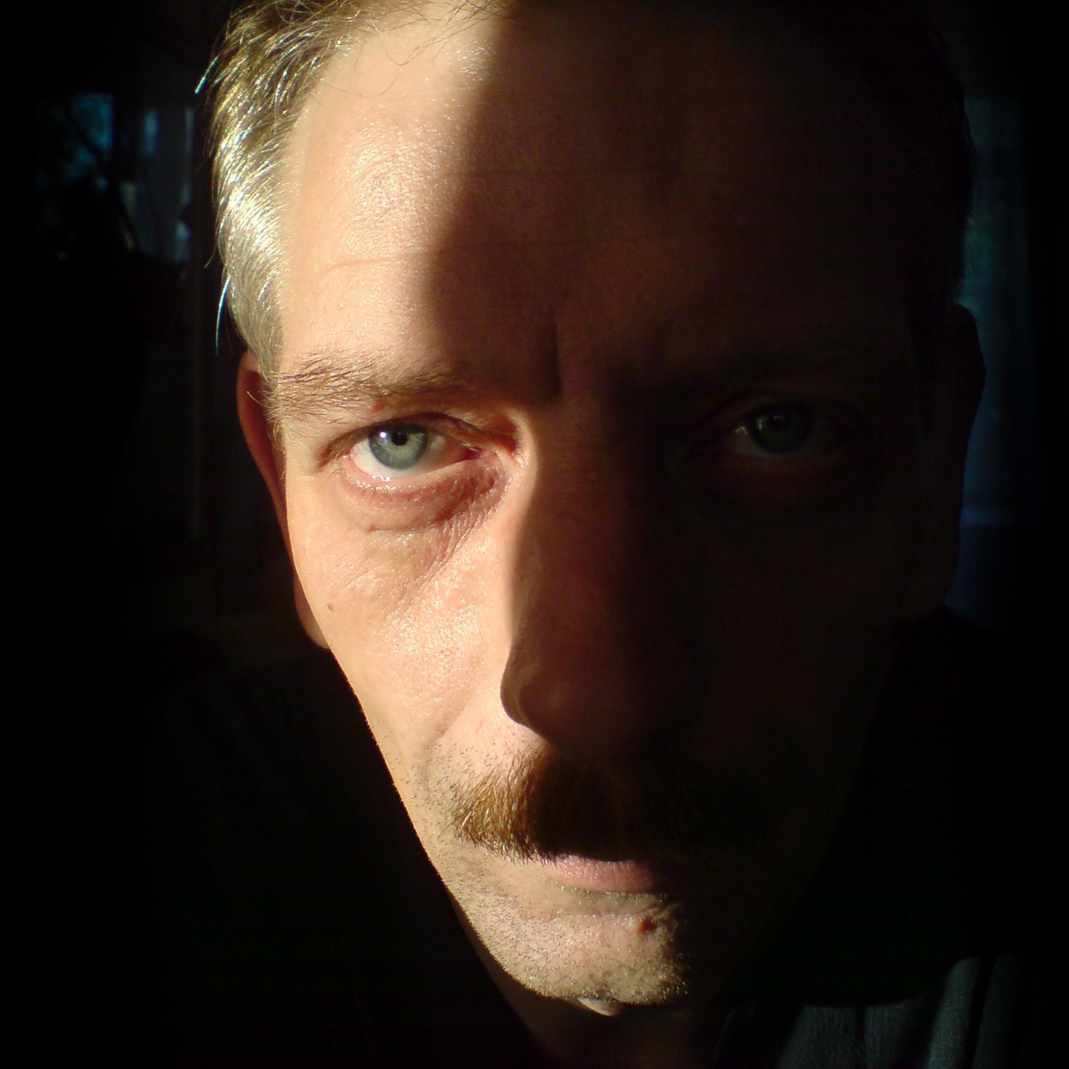 BraamRoberto's profile picture. Fotografie, klassieke Citroën's, Koffie, Film,  Bios, Oldtimers, Justitie, Netflix, Piano's en vleugels, 


http://t.co/beZZRn2gv6