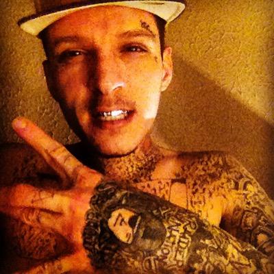 TATTOO ARTIST@hopkinsville ky....#ceo#boss#founder#SAVITOUT TATTOOS...#FREEHAND KING ....cali born & Raised....single#