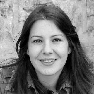 FloresyBarro's profile picture. FLORES Y BARRO nace en el año 2005 bajo la iniciativa de Julia Mejías una joven artesana madrileña.