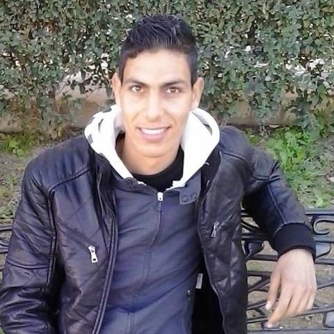 إسمع مني ولا تسمع عني:
الإشاعة يؤلفها حاقد وينشرها حاسد ويصدقها حمااااار
فاالذكي يعرف كيف يتكلم. ...والحكيم يعرف كيف يصمت. Com