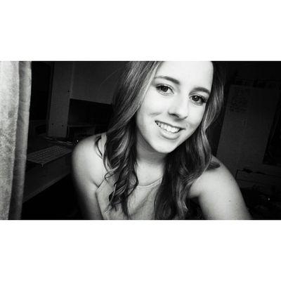 carlyyyysanders's profile picture. 18. Netball. Basketball. ✌