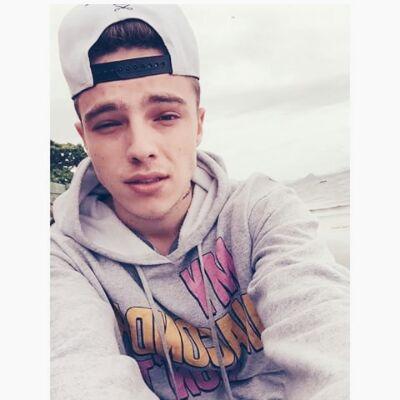 ♡ @pcastagnoli ♡ 1/3