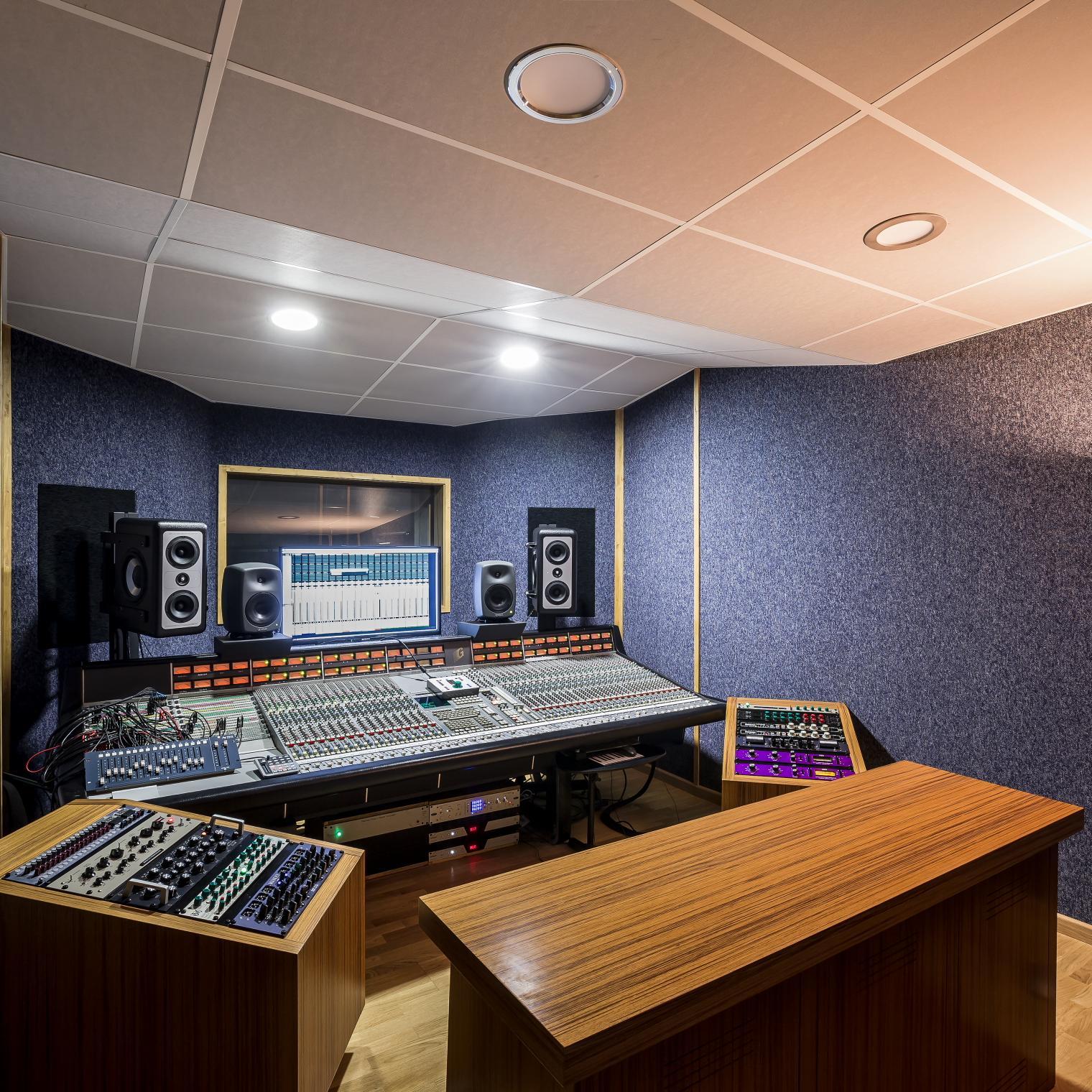 Estudio de Grabación  //  Recording Studio