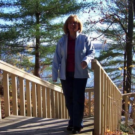 laurieovergaard's profile picture. 