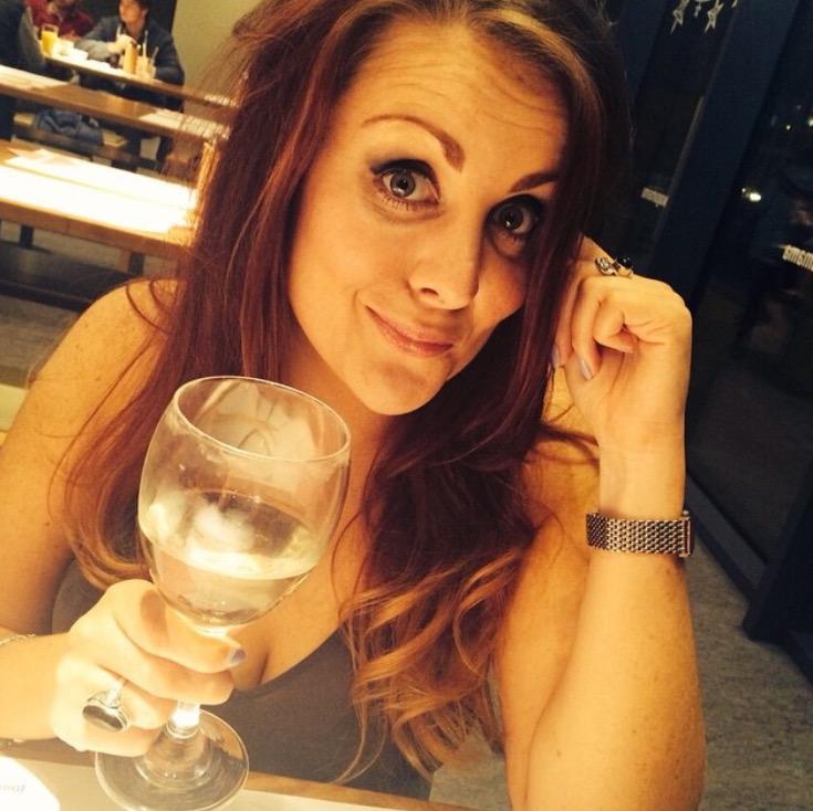 Insurance Marketer gin connoisseur, boxer and baking addict! #Follow me for food, fitness, marketing & London gripes! Views my own