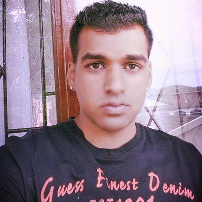 Kubendrenpillay's profile picture. Gamer, Risk taker and Accounting major!