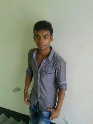 robin352002's profile picture. 