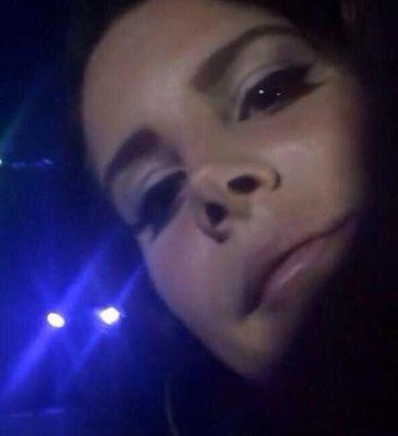 she_cryy's profile picture. yes, she is