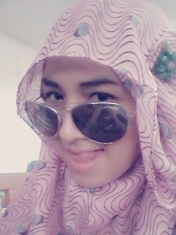 Simple,baik hati,penyayang,supel,dan tidak sombong