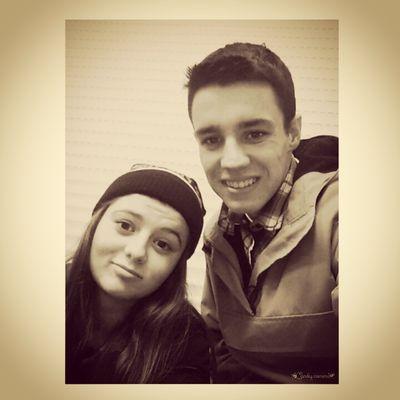 Mi vida entera, mi sonrisa, con el aprendí a sonreír y a vivir la vida como nunca lo hize, tequiero. ~Adrián Marcelo~