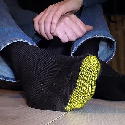 Looking to connect with others into ribbed nylon dress socks. Not into any other types of socks or footwear.