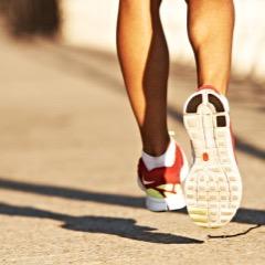 SEND IN ANY FUNNY OR STUPID RUNNING STORIES VIA DM. oh yeah i tweet about running & my life too.