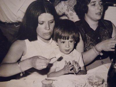 sincotron's profile picture. Me gusta la buena musica ,he dicho BUENA https://t.co/mYM4Sc9tS3 amigo de mis amigos ,adoro a mi familia y por supuesto a mi novia a la que Nino Bravo dedico una cancion.