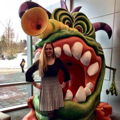 Mother to 5, Human Capital Consultant, Weekend Artist (In that order). Lover of gardens, laughter and spontaneous dancing. Tweets are my own.