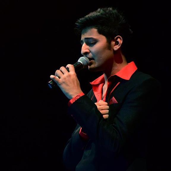 Welcome Darshan Lovers! The right place for Darshan shippers! Get all updates about him right here! Follow him- @DarshanRavalDZ ♥ http://t.co/f19b3HJNNv