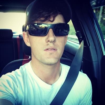 lover of comics, sci-fi, movies, music, and My Marine Corps
