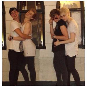 We don't fuck with u we only fuck with 5 SOS posts edits and random pics of 5 SOS follow our personals L~ @laney_802 H ~ @hannah_20323