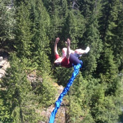 Burkie_21's profile picture. First to the Yotes