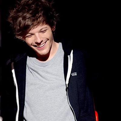 #EMABiggestFans1D @onedirection Artist Of The Year #AMAs