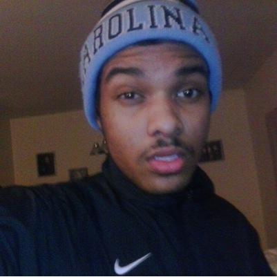 #AbsoluteFvmilia @ihavedrugs_ is bae .