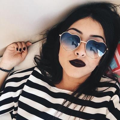 Sou ignorada, engulo grosserias, esqueço patadas e as pessoas ainda querem que eu seja sempre amigável, foda-se